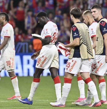 UEFA ne prašta nikome! Pokrenut postupak protiv Crvene zvezde zbog veličanja Ratka Mladića! UEFA ne prašta nikome! Pokrenut postupak protiv Crvene zvezde zbog veličanja Ratka Mladića! - featured image