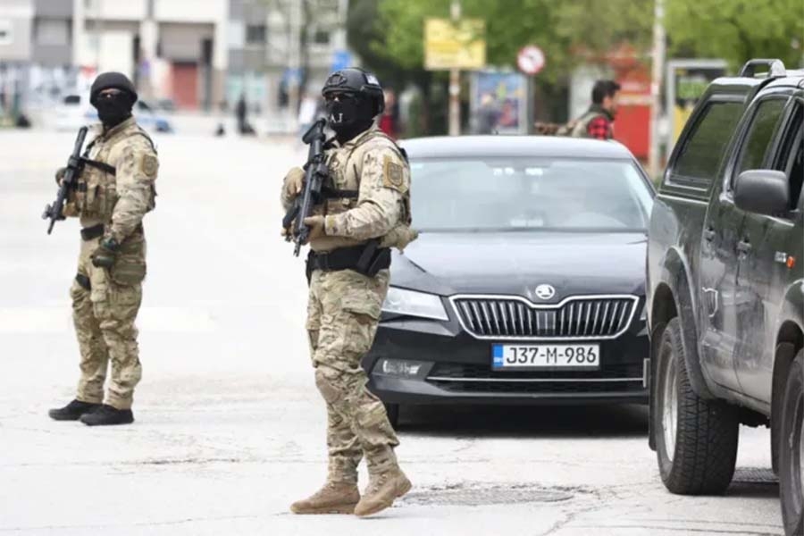 REAKCIJA IZ AMERIKE, NAKON UPADA SPECIJALACA RS-a U SREDNJOJ BOSNI: „Ovo bi mogli biti članovi iste grupe koja je pratila Dodika dok je bježao…“ - featured image REAKCIJA IZ AMERIKE, NAKON UPADA SPECIJALACA RS-a U SREDNJOJ BOSNI: „Ovo bi mogli biti članovi iste grupe koja je pratila Dodika dok je bježao…“ - featured image