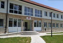 SKANDAL KOJI JE ZATRESAO BH. GRAD DOBIO EPILOG: Doktorica koja je veličala ratnog zločinca Mladića ekspresno dobila OTKAZ! SKANDAL KOJI JE ZATRESAO BH. GRAD DOBIO EPILOG: Doktorica koja je veličala ratnog zločinca Mladića ekspresno dobila OTKAZ! - featured image