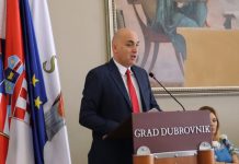Iz Dubrovnika poslali poruku: “Odmah oduzeti radne dozvole onima koji veličaju Mladića” Iz Dubrovnika poslali poruku: “Odmah oduzeti radne dozvole onima koji veličaju Mladića” - featured image
