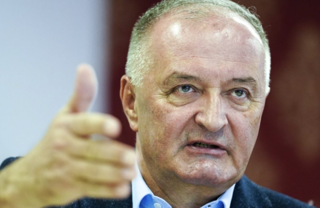 OŠTRA REAKCIJA MINISTRA ODBRANE BiH: Zukan Helez ogolio opasnu provokaciju u Bugojnu - featured image