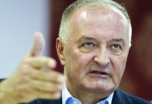 OŠTRA REAKCIJA MINISTRA ODBRANE BiH: Zukan Helez ogolio opasnu provokaciju u Bugojnu OŠTRA REAKCIJA MINISTRA ODBRANE BiH: Zukan Helez ogolio opasnu provokaciju u Bugojnu - featured image