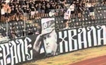 SRAMOTAN PRIZOR IZ SRBIJE: Navijači Partizana veličali Ratka Mladića na meču protiv OFK Beograda SRAMOTAN PRIZOR IZ SRBIJE: Navijači Partizana veličali Ratka Mladića na meču protiv OFK Beograda - featured image