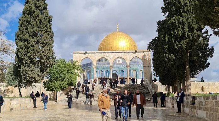 Saudijska Arabija iz školskih udžbenika uklonila rečenicu “Muslimani se nikad neće odreći Jerusalema” Saudijska Arabija iz školskih udžbenika uklonila rečenicu “Muslimani se nikad neće odreći Jerusalema” - featured image