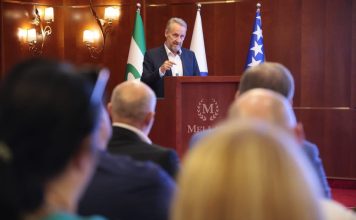 Izetbegović iznio plan za oporavak BiH: 50.000 novih radnih mjesta i milijardu KM investicija mjesečno! Izetbegović iznio plan za oporavak BiH: 50.000 novih radnih mjesta i milijardu KM investicija mjesečno! - featured image