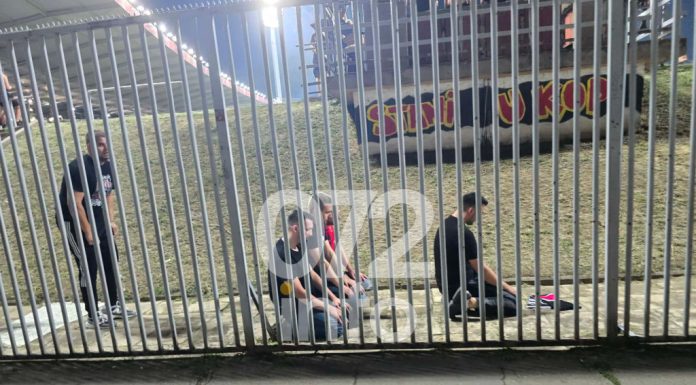 Ovaj prizor s Bilinog polja obišao je tribine: Navijači klanjali tokom poluvremena Ovaj prizor s Bilinog polja obišao je tribine: Navijači klanjali tokom poluvremena - featured image