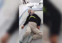 Mali Edin se godinama bori, a sada mu treba naša pomoć