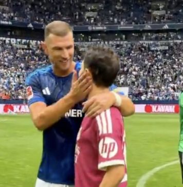 Bernardo prišao Džeki, Edin ga zagrlio, a svi pričaju o onome što mu je Bosanac rekao: “Konačno…” Bernardo prišao Džeki, Edin ga zagrlio, a svi pričaju o onome što mu je Bosanac rekao: "Konačno..." - featured image