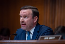 Američki senator: Trump je ‘izgubio rat’ s Iranom, sukob dodatno slabi SAD