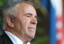 Hrvatski general koji je porazio Mladića: On nije nikakav vojnik, bio je “hrabar” samo protiv civila Hrvatski general koji je porazio Mladića: On nije nikakav vojnik, bio je “hrabar” samo protiv civila - featured image