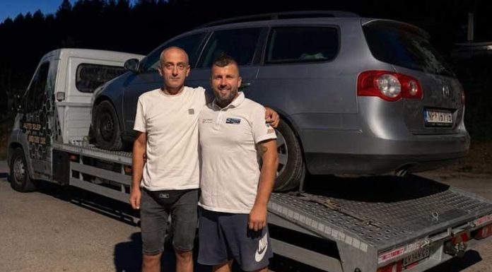Kad je najteže, pokaže se ko je čovjek: Miodrag nije poznavao porodicu iz Novog Pazara, ali im je dao auto Kad je najteže, pokaže se ko je čovjek: Miodrag nije poznavao porodicu iz Novog Pazara, ali im je dao auto - featured image