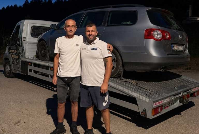 Kad je najteže, pokaže se ko je čovjek: Miodrag nije poznavao porodicu iz Novog Pazara, ali im je dao auto - featured image