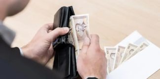 ZA VIŠE OD 8.000 GRAĐANA STIŽE OVA UPLATA: Provjerite jeste li među onima kojima je danas leglo 853 KM! ZA VIŠE OD 8.000 GRAĐANA STIŽE OVA UPLATA: Provjerite jeste li među onima kojima je danas leglo 853 KM! - featured image