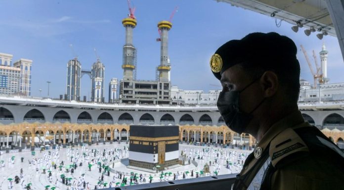 NAPETOST RASTE: Saudijska Arabija tvrdi da su Huti poslali dron prema Meki NAPETOST RASTE: Saudijska Arabija tvrdi da su Huti poslali dron prema Meki - featured image