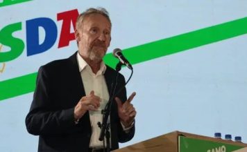 Izetbegović: „Da se vlast nije zadužila 4,5 milijarde KM, penzije ne bi bile isplaćene“ Izetbegović: „Da se vlast nije zadužila 4,5 milijarde KM, penzije ne bi bile isplaćene“ - featured image