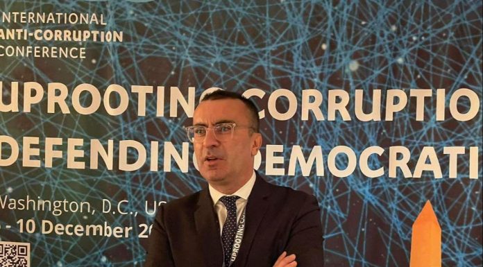 NE BIRAJU SE SREDSTVA: Od predizbornog asfalta do bonova za šminkanje NE BIRAJU SE SREDSTVA: Od predizbornog asfalta do bonova za šminkanje - featured image