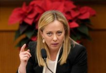 VELIKI ZAOKRET U ITALIJI: Meloni najavila ograničenje stranih učenika i zabranu burki i nikaba u školama VELIKI ZAOKRET U ITALIJI: Meloni najavila ograničenje stranih učenika i zabranu burki i nikaba u školama - featured image