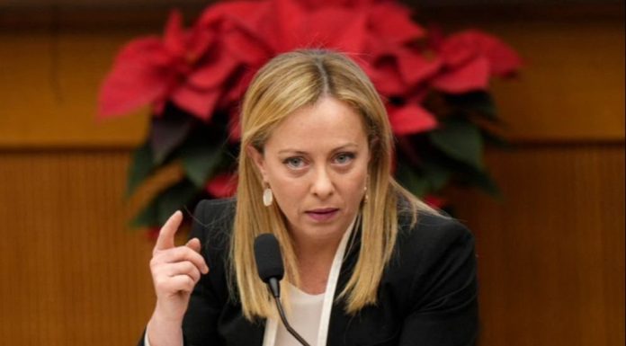 VELIKI ZAOKRET U ITALIJI: Meloni najavila ograničenje stranih učenika i zabranu burki i nikaba u školama VELIKI ZAOKRET U ITALIJI: Meloni najavila ograničenje stranih učenika i zabranu burki i nikaba u školama - featured image