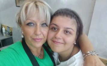 OVO SU ŠEJLA I NJENA KĆERKA DŽEJNA: Majka i kćerka preminule na odmoru u Crnoj Gori OVO SU ŠEJLA I NJENA KĆERKA DŽEJNA: Majka i kćerka preminule na odmoru u Crnoj Gori - featured image