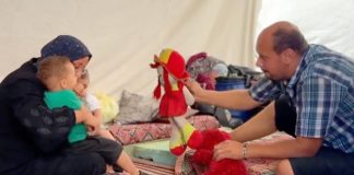 Dobila dijete nakon 20 godina: Priča iz Gaze o čudu koje je počelo s “Edhemom”, a završilo sa “Safom” Dobila dijete nakon 20 godina: Priča iz Gaze o čudu koje je počelo s “Edhemom”, a završilo sa “Safom” - featured image