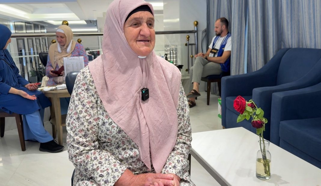 Hadž od malina: “Nisam htjela pomoć, hoću da zaradim svojim rukama, da mi bude halal” - featured image Hadž od malina: “Nisam htjela pomoć, hoću da zaradim svojim rukama, da mi bude halal” - featured image