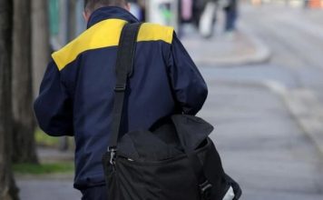 CIJELA BiH PRATI OVO: Novi potez poštara koji je pobjegao sa penzijama, ovo niko nije očekivao CIJELA BiH PRATI OVO: Novi potez poštara koji je pobjegao sa penzijama, ovo niko nije očekivao - featured image