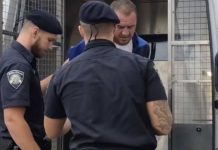 Ovo je monstrum koji je ubio ženu iako je zvala policiju: Iza nje stalo šestero djece Ovo je monstrum koji je ubio ženu iako je zvala policiju: Iza nje stalo šestero djece - featured image