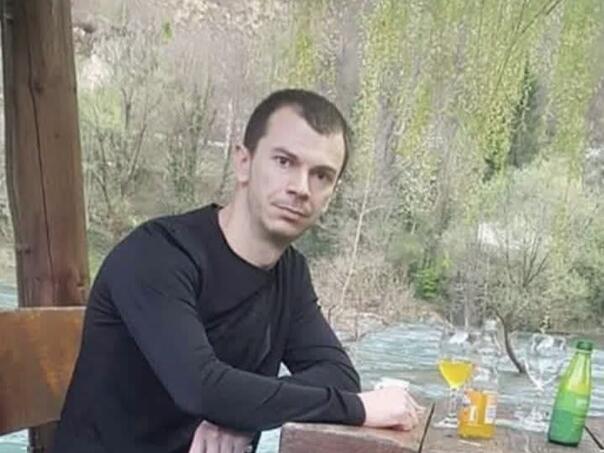 Ovo je muškarac koji je pokosio troje djece kod Cazina - featured image