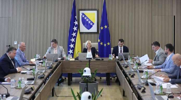 I TO SMO DOČEKALI: Vijeće ministara BiH na vanrednoj sjednici donijelo odluku I TO SMO DOČEKALI: Vijeće ministara BiH na vanrednoj sjednici donijelo odluku - featured image