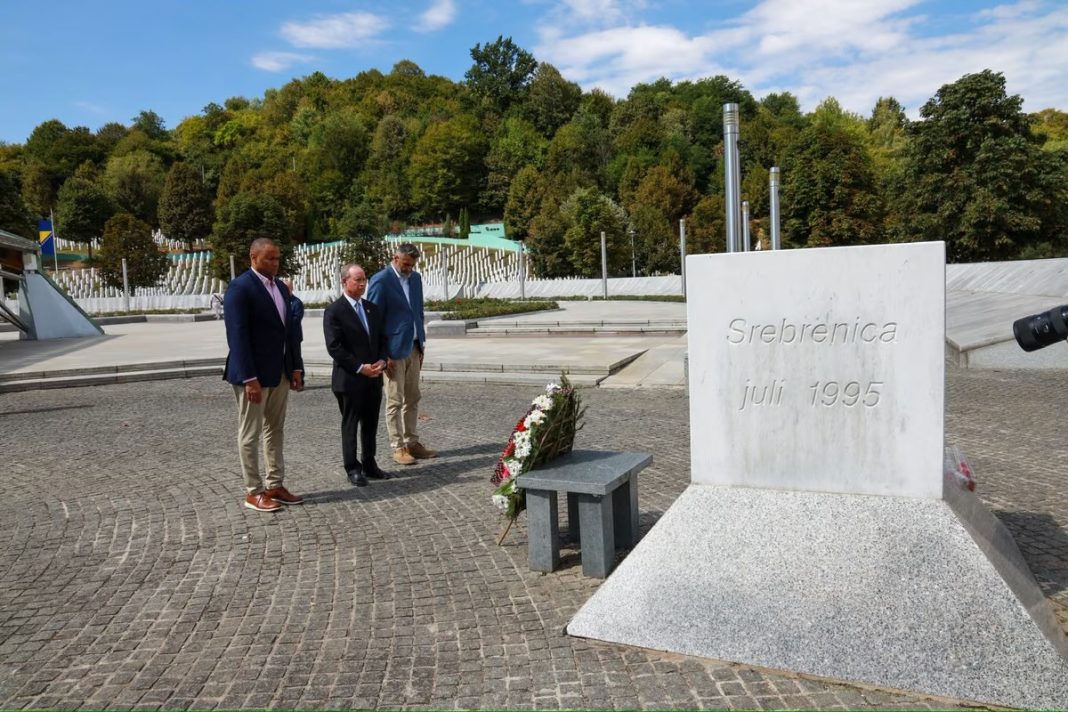 Pogledajte gdje su Američki kongresmeni na dan sahrane ratnog zločinca - featured image