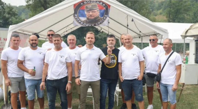 Stanivuković očekuje Dan žalosti zbog smrti Ratka Mladića: „Neću se ni počešati zbog procesuiranja“ Stanivuković očekuje Dan žalosti zbog smrti Ratka Mladića: „Neću se ni počešati zbog procesuiranja“ - featured image