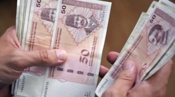 Stiže novac za roditelje i djecu u dijelu BiH. Objavljeni detalji i iznosi Stiže novac za roditelje i djecu u dijelu BiH. Objavljeni detalji i iznosi - featured image