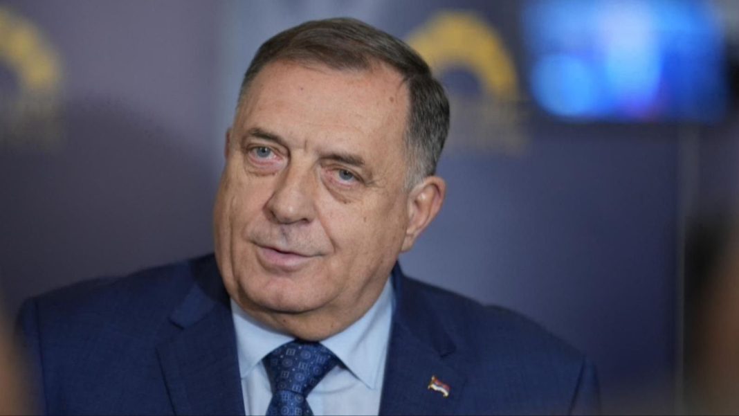 Dodik ide na sahranu Mladića: Još jedna poruka iz RS-a koja će izazvati ogorčenje u BiH - featured image Dodik ide na sahranu Mladića: Još jedna poruka iz RS-a koja će izazvati ogorčenje u BiH - featured image