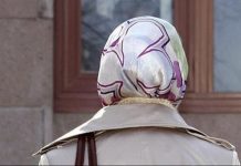 VELIKA PRAVNA BITKA: Nastavnica odbila skinuti maramu, njen slučaj sada bi mogao promijeniti pravila VELIKA PRAVNA BITKA: Nastavnica odbila skinuti maramu, njen slučaj sada bi mogao promijeniti pravila - featured image