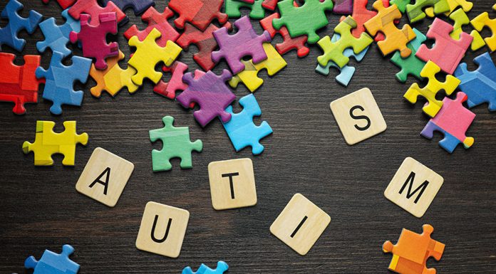 Autizam: znakovi upozorenja koje bi svaki roditelj trebao znati Autizam: znakovi upozorenja koje bi svaki roditelj trebao znati - featured image
