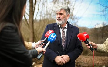 Biznismen iz BiH krenuo od nule s jednim radnikom, danas ima poslovno carstvo Biznismen iz BiH krenuo od nule s jednim radnikom, danas ima poslovno carstvo - featured image