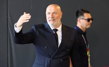 Sergej Barbarez dobija veliko pojačanje, Zmaj rekao ‘da’: “Volio bih biti dio reprezentacije BiH!” · Udarna vijest Sergej Barbarez dobija veliko pojačanje, Zmaj rekao 'da': "Volio bih biti dio reprezentacije BiH!" · Udarna vijest - featured image
