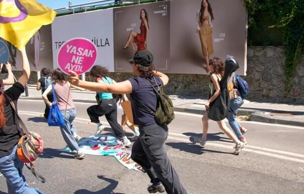 Velika akcija turskih vlasti protiv LGBT organizacija Velika akcija turskih vlasti protiv LGBT organizacija - featured image